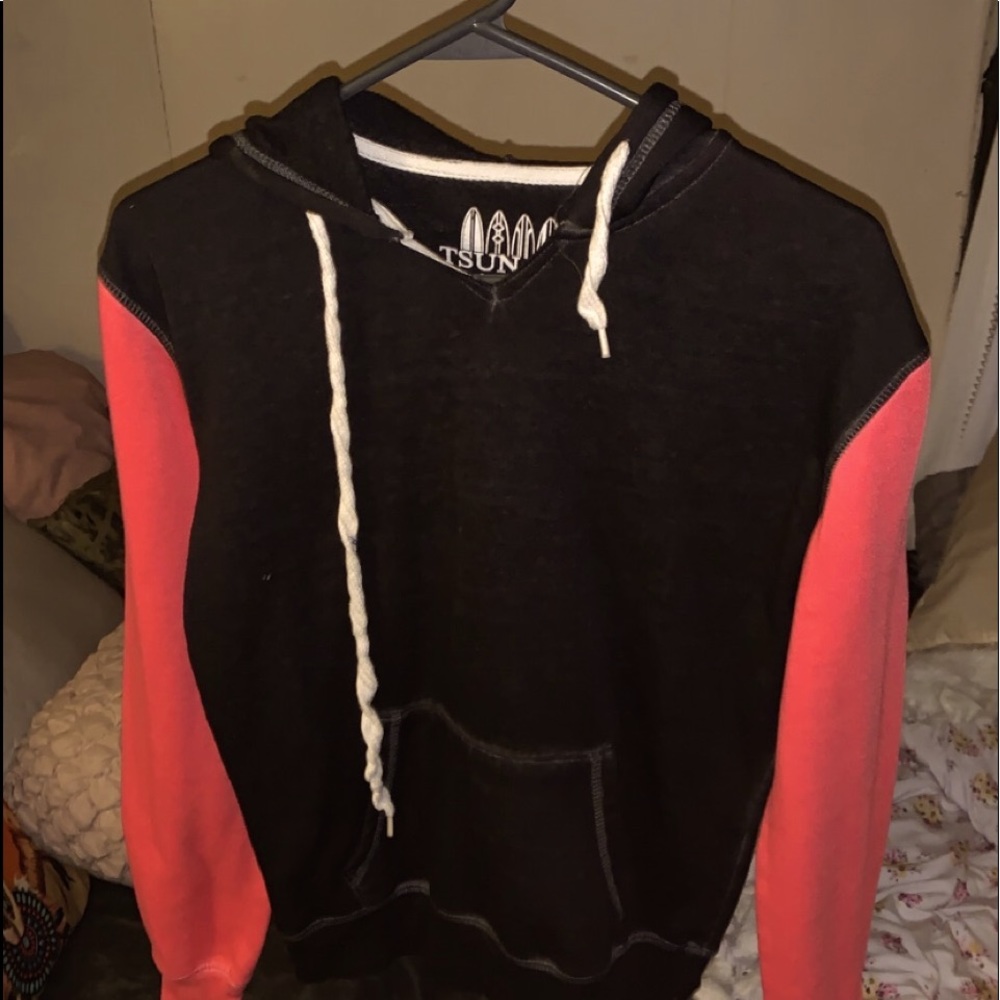Tsunam sweatshirt